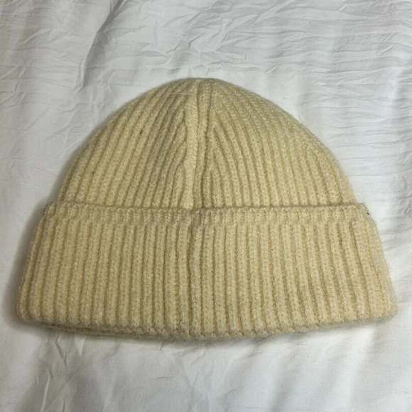 Knit beanie - Picture 2 of 3